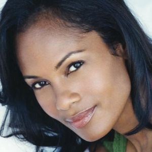 RobinneLee.jpg